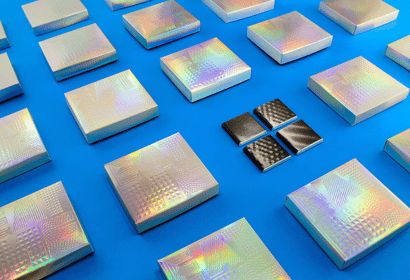 Holographic Foiling